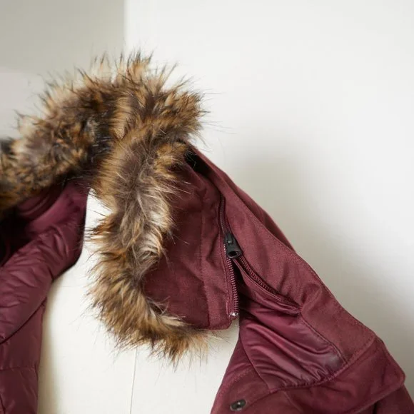 The North Face Women's Arctic Winter Parka | Red-Brown Micro Herringbone - Picture 9 of 14